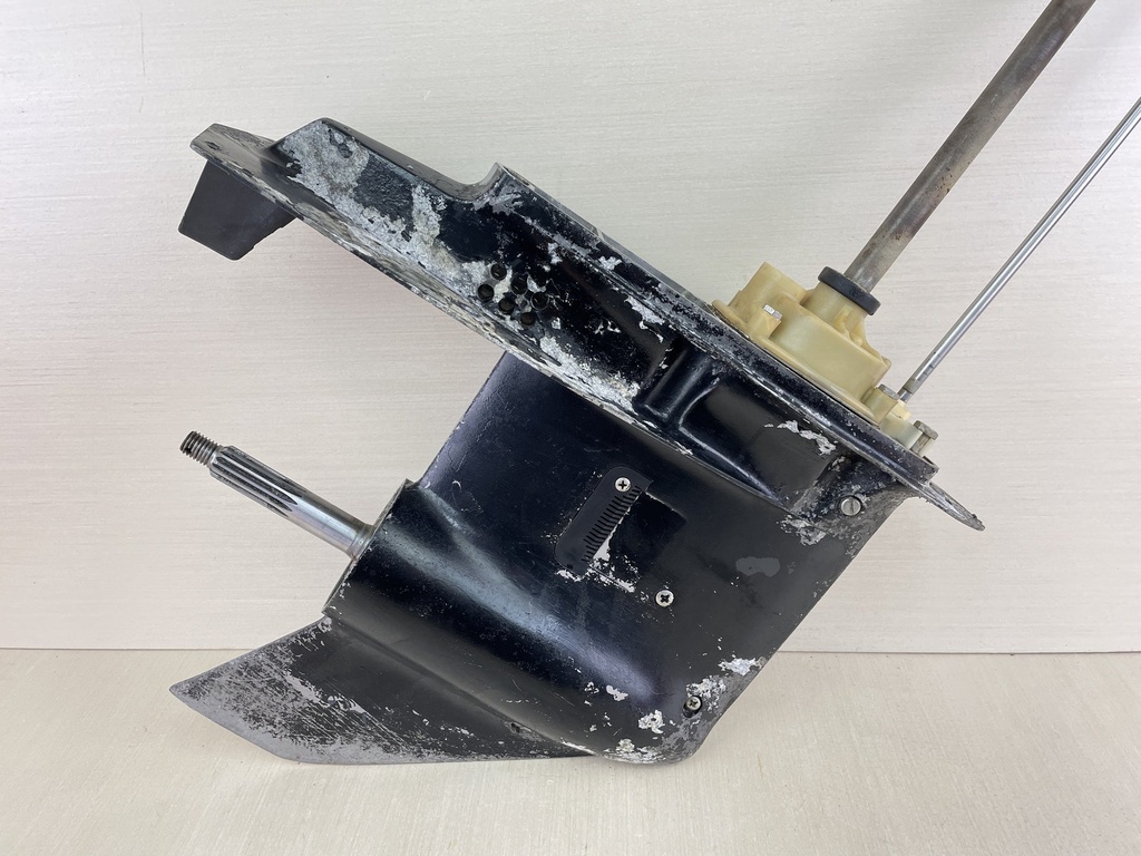 2001 Johnson Evinrude 40 50 HP 2 Stroke 20" Lower Unit Gear Case 0435280