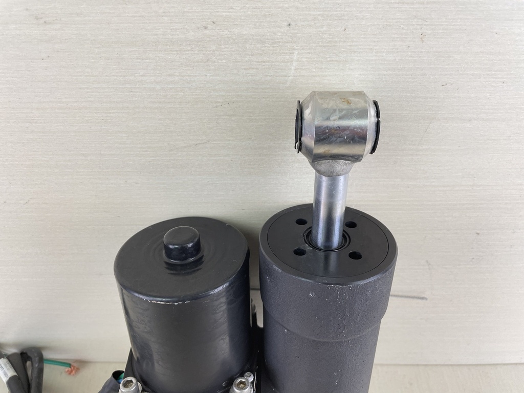 2016 Evinrude 60HP Etec 2 Stroke Outboard Power Trim Tilt Unit Assembly 5009035