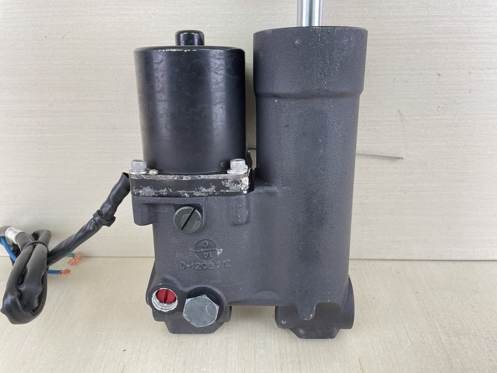 2016 Evinrude 60HP Etec 2 Stroke Outboard Power Trim Tilt Unit Assembly 5009035