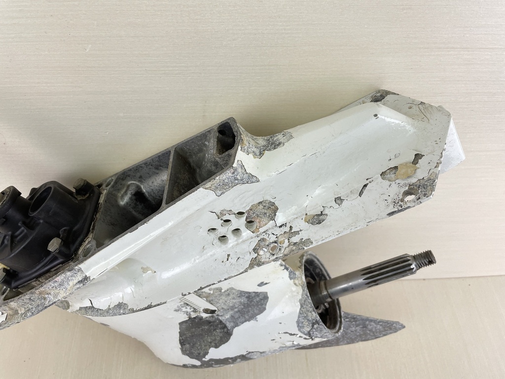 89 - 92 Johnson Evinrude 40 50 HP 2 Stroke Outboard 20" Lower Unit Gear Case 0435277