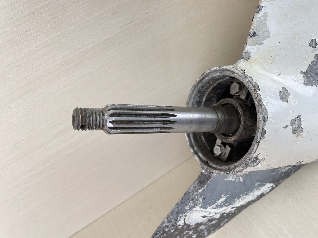 89 - 92 Johnson Evinrude 40 50 HP 2 Stroke Outboard 20" Lower Unit Gear Case 0435277