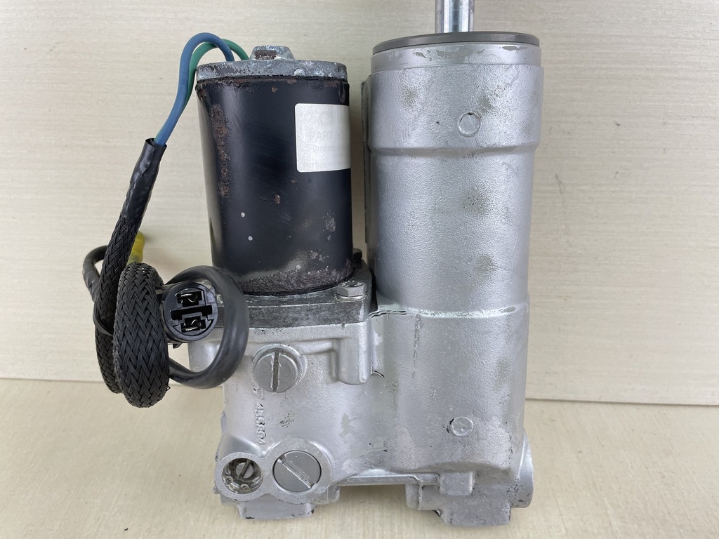 Johnson Evinrude 40HP 50 HP Power Trim & Tilt Unit 0438135 0435903