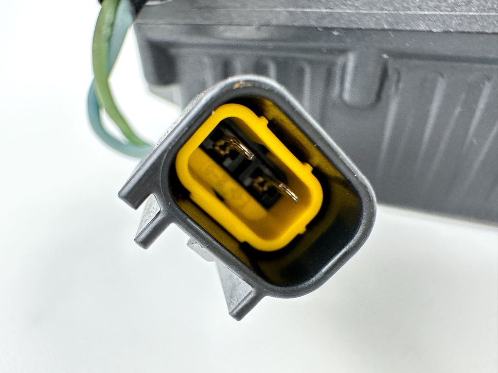 2005 Yamaha 115 HP 4 Stroke Outboard Trim Tilt Relay 68V-8195B-01-00 OEM