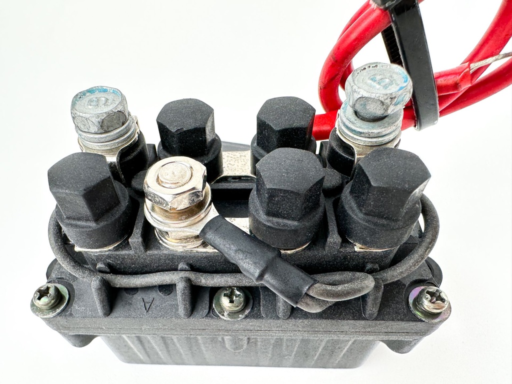 2005 Yamaha 115 HP 4 Stroke Outboard Trim Tilt Relay 68V-8195B-01-00 OEM