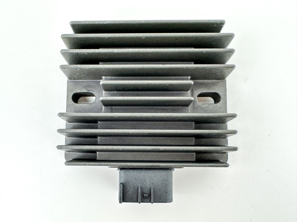 2005 Yamaha 115 HP 4 Stroke Outboard Rectifier & Regulator 68V-81960-00-00 OEM