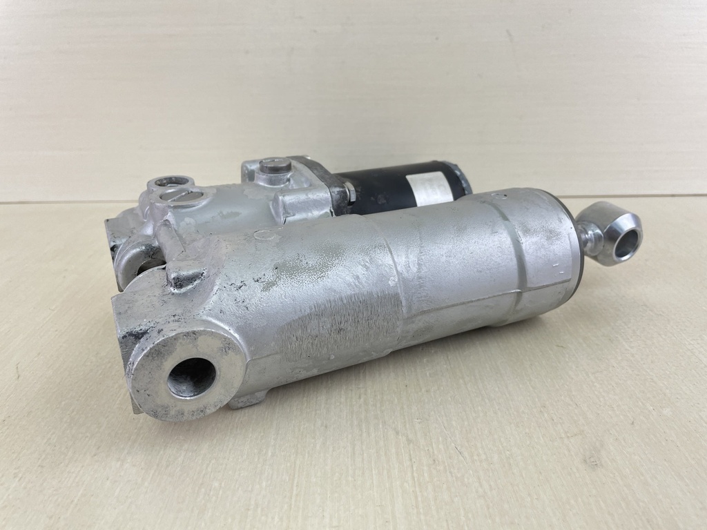 Johnson Evinrude 40HP 50 HP Power Trim & Tilt Unit 0438135 0435903