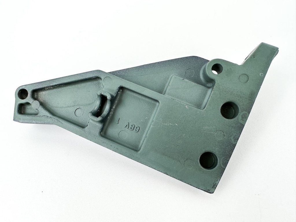 2005 Yamaha 115 HP 4 Stroke Outboard Cable Cover Plate 68V-42738-00-5B OEM