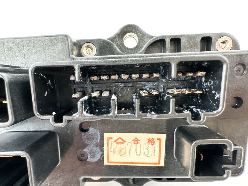 04-14 Yamaha 150HP 4 Stroke Outboard Fuse Box Assembly 63P-82170-00-00