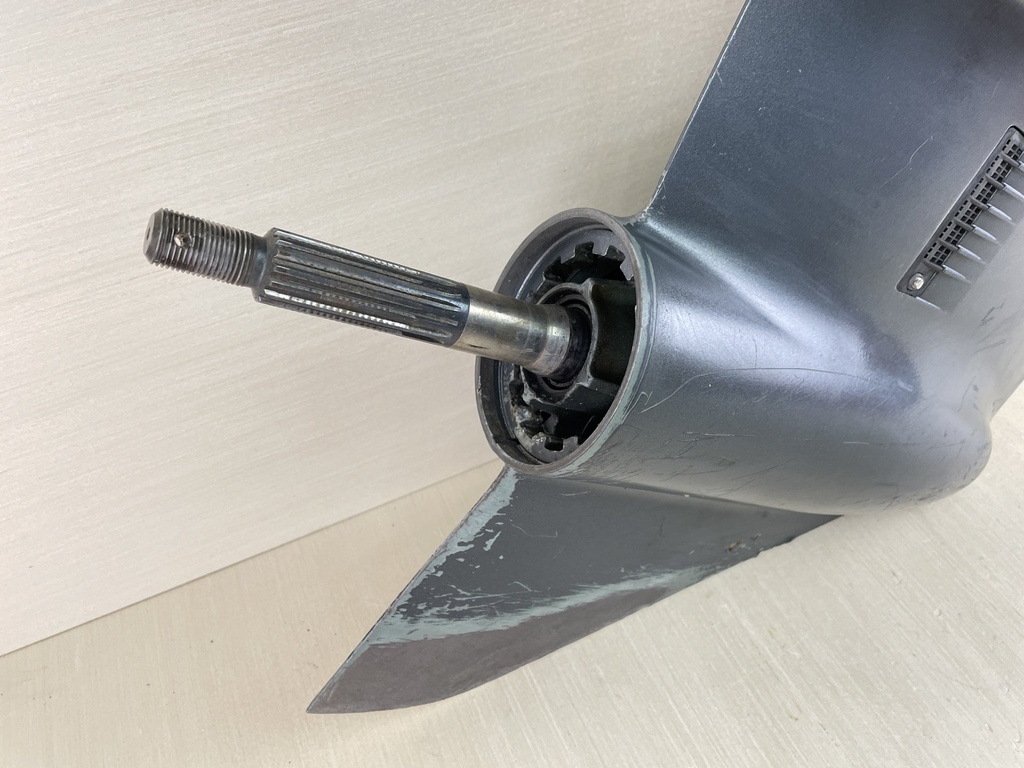 2006 Yamaha 15HP 4 Stroke Outboard 25" Lower Unit Gear Case 68V-45300-32-8D