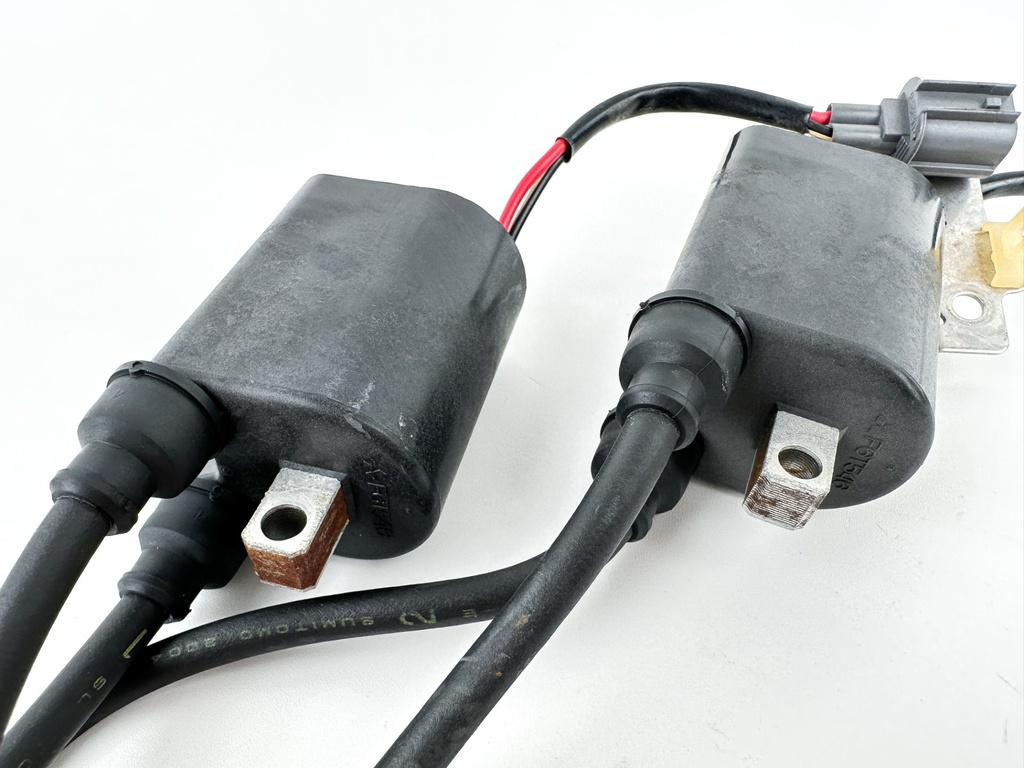2005 Yamaha 115 HP 4 Stroke Outboard Ignition Coil Set 68V-82310-00-00 OEM