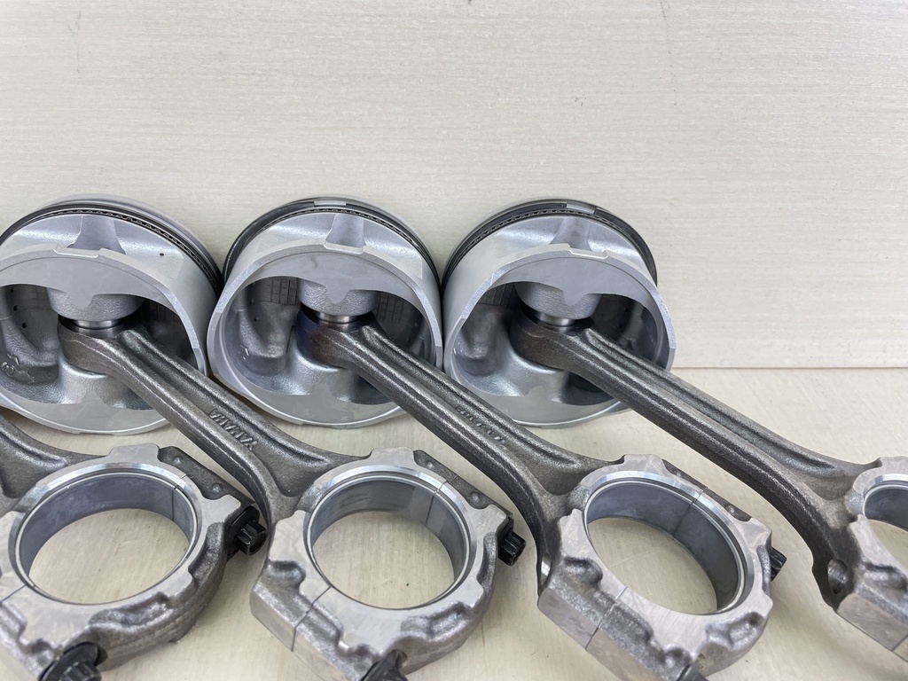 2006 Yamaha 115HP 4 Stroke Outboard Piston Connecting Rod Set 68V-W1164-01-00