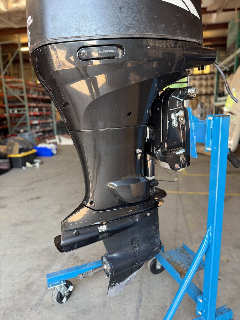 2008 Suzuki DF175 175HP 4 Stroke Outboard Engine 25" Shaft