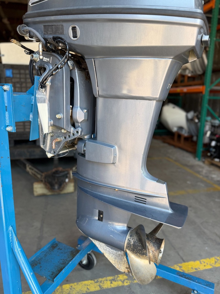 2006 Yamaha 90HP 2 Stroke Outboard Engine W/ 20" Shaft Carbureted