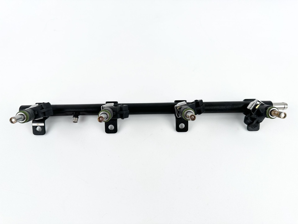 2018 Mercury 115 HP 4 Stroke Outboard Fuel Injector Set W/ Rail 8M6002428 OEM