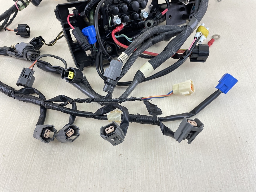 2006 Yamaha 115HP 4 Stroke Outboard Engine Wire Harness Assembly 68V-82590-50-00