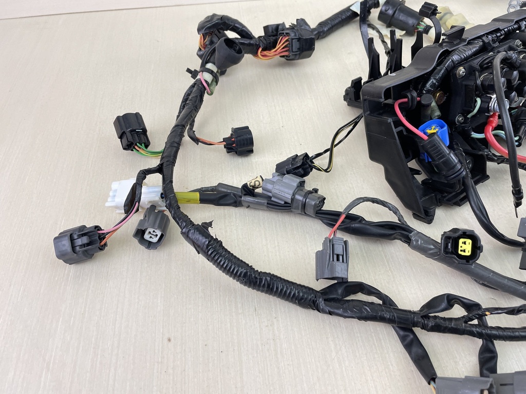 2006 Yamaha 115HP 4 Stroke Outboard Engine Wire Harness Assembly 68V-82590-50-00