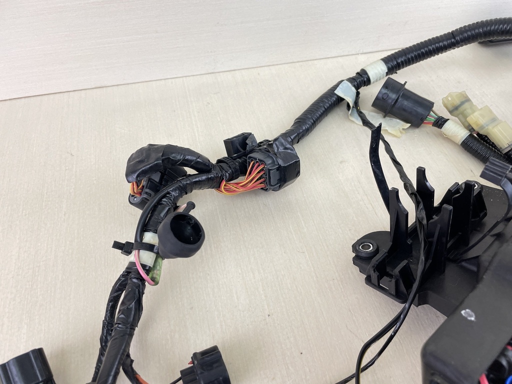 2006 Yamaha 115HP 4 Stroke Outboard Engine Wire Harness Assembly 68V-82590-50-00