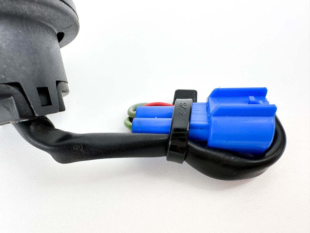 2004 Yamaha 90 HP 2 Stroke Outboard Trim Switch 6H1-82563-10-00 OEM