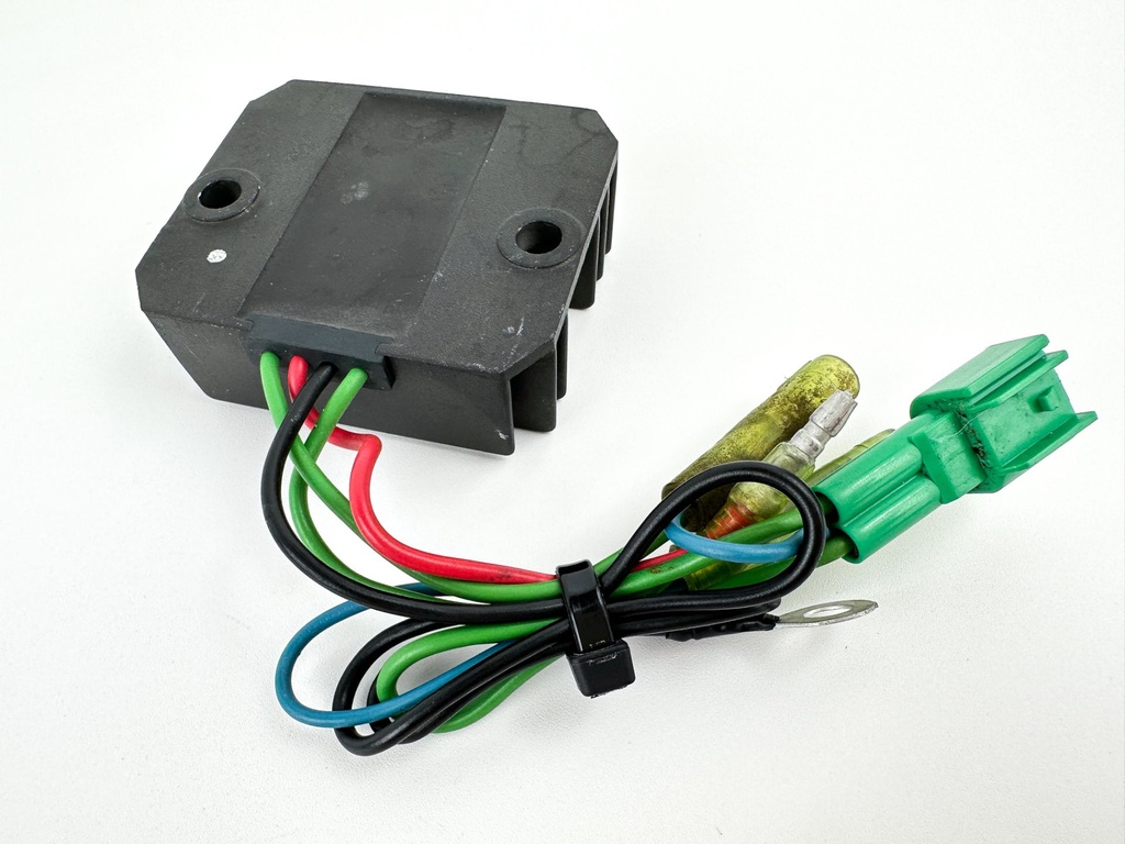 2004 Yamaha 90 HP 2 Stroke Outboard Rectifier & Regulator 6H0-81960-10-00 OEM