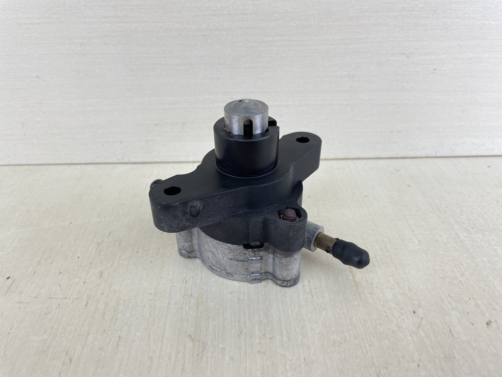 2006 Yamaha 115HP 4 Stroke Outboard Fuel Pump Assembly 68V-24410-00-00