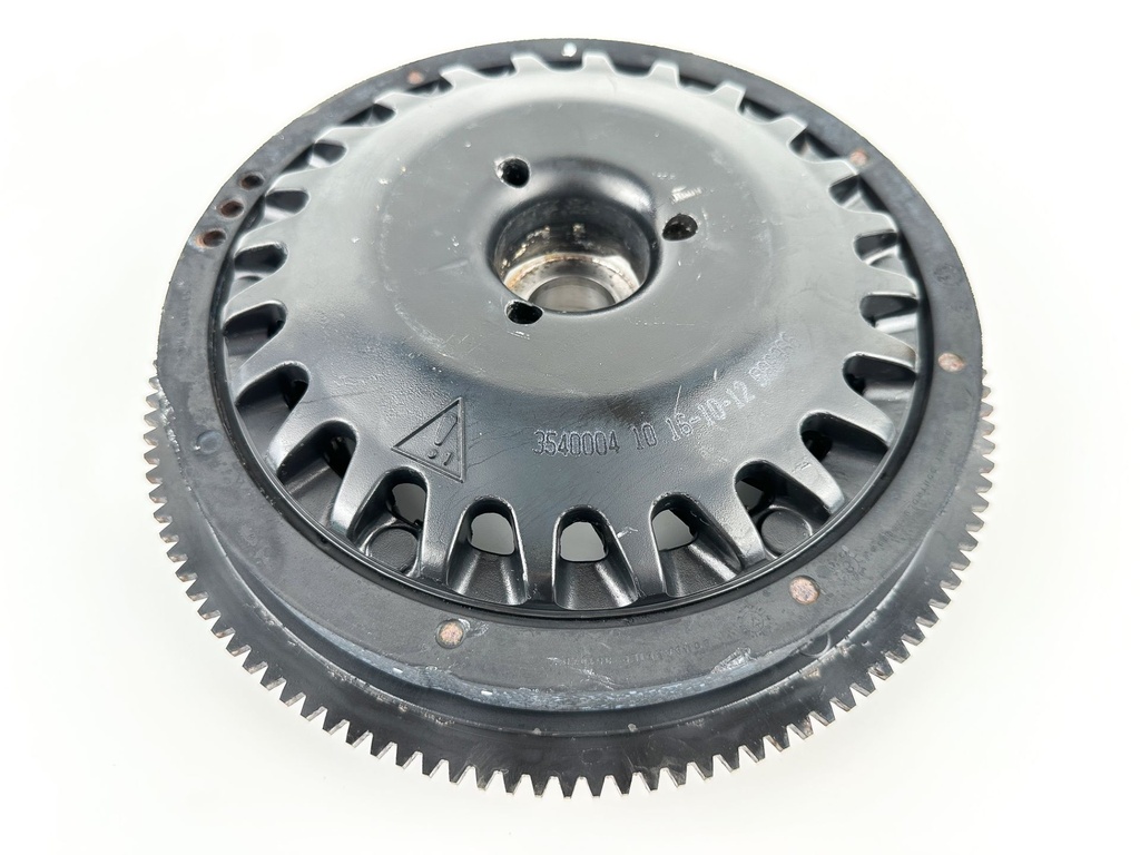 2013 Evinrude 250 HP 2 Stroke Outboard Flywheel 0586966 OEM