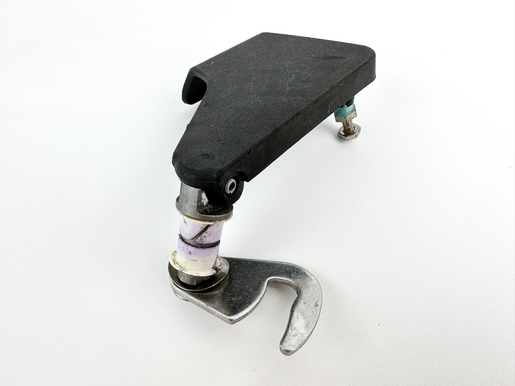 2013 Evinrude 250 HP 2 Stroke Outboard Port Latch Handle 5005707 OEM