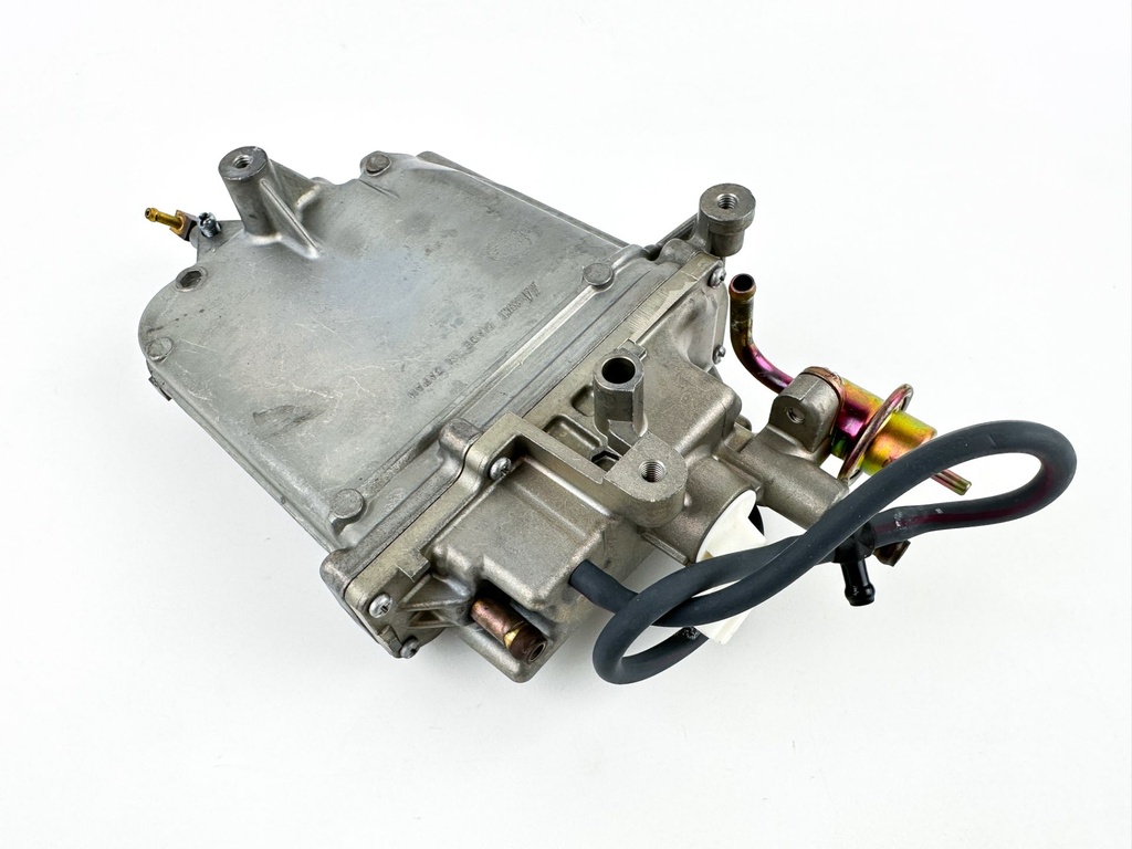 2004 Yamaha 150 HP 4 Stroke Outboard VST Float Chamber Assembly 63P-13907-00-00 OEM