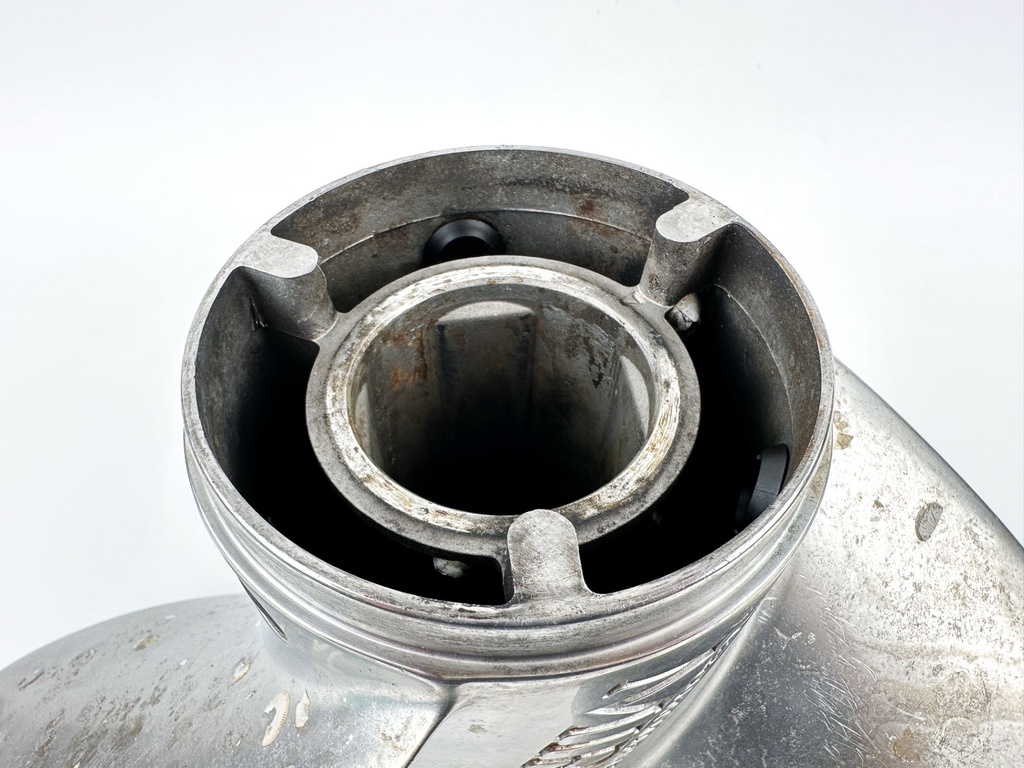 Mercury 48-18278A46 15 1/2 x 17 Propeller Outboard Engine Standard Rotation RH