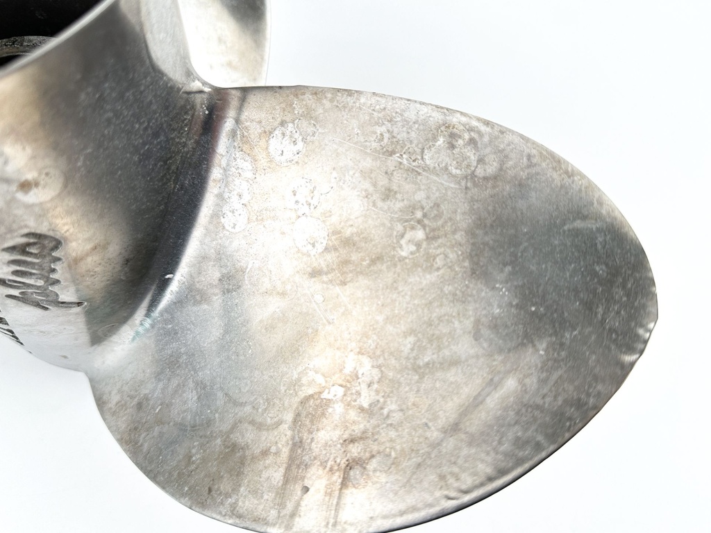 Mercury 48-18278A46 15 1/2 x 17 Propeller Outboard Engine Standard Rotation RH