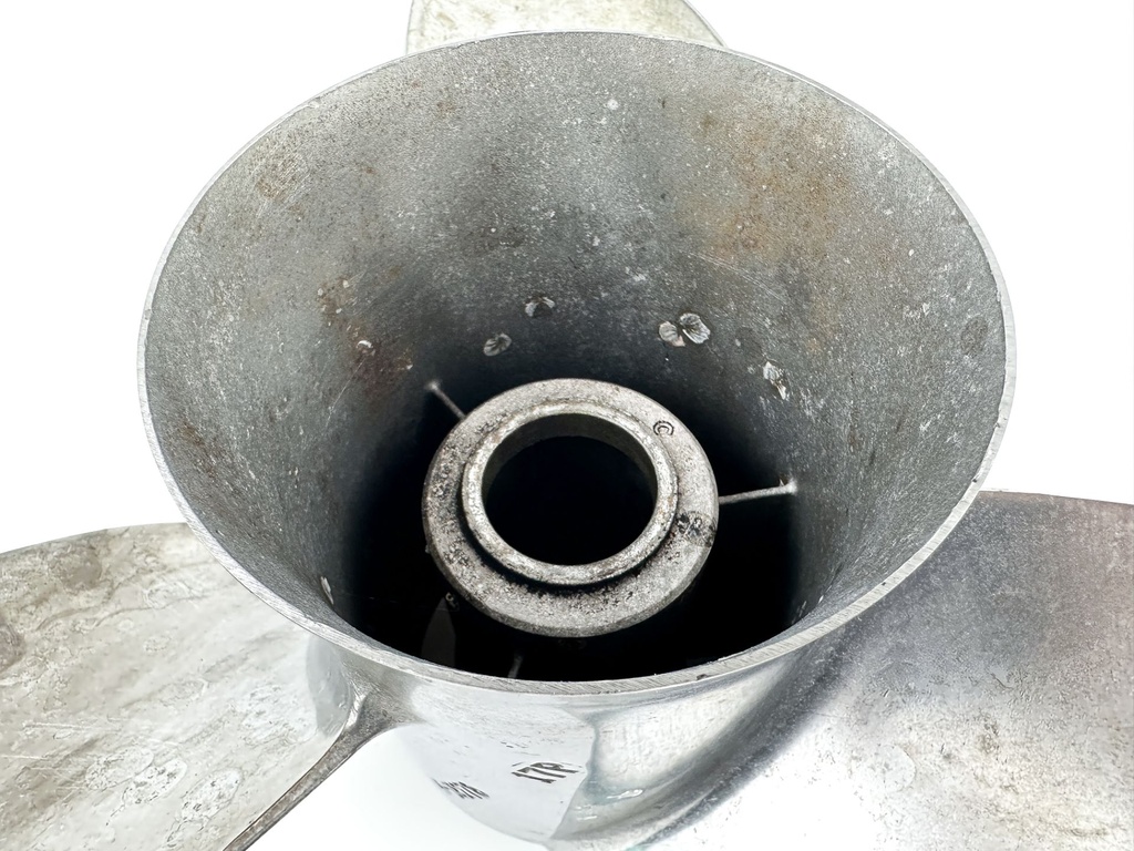 Mercury 48-18278A46 15 1/2 x 17 Propeller Outboard Engine Standard Rotation RH
