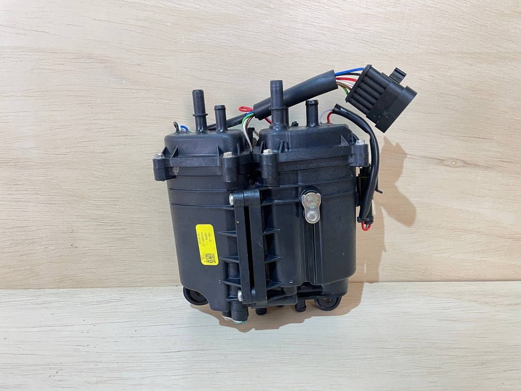 Evinrude Etec G2 150 - 200HP VST Fuel Reservoir & Pump Assembly 5010691