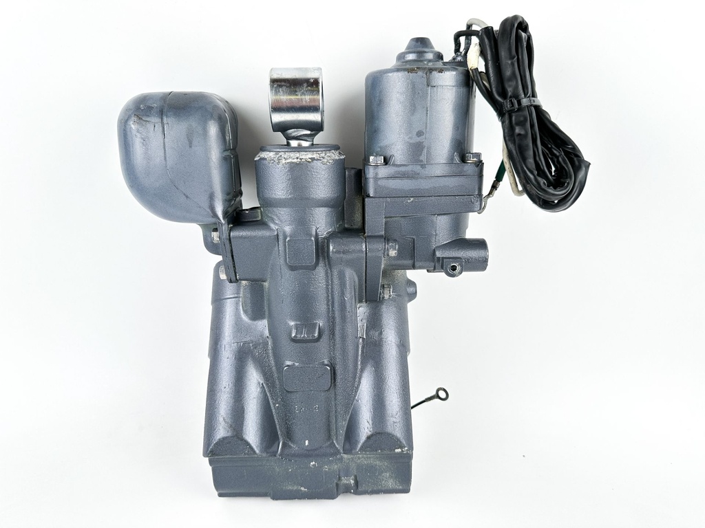 2004+ Yamaha F150 150HP 4 Stroke Outboard Power Trim Tilt Unit 63P-43800-00-4D