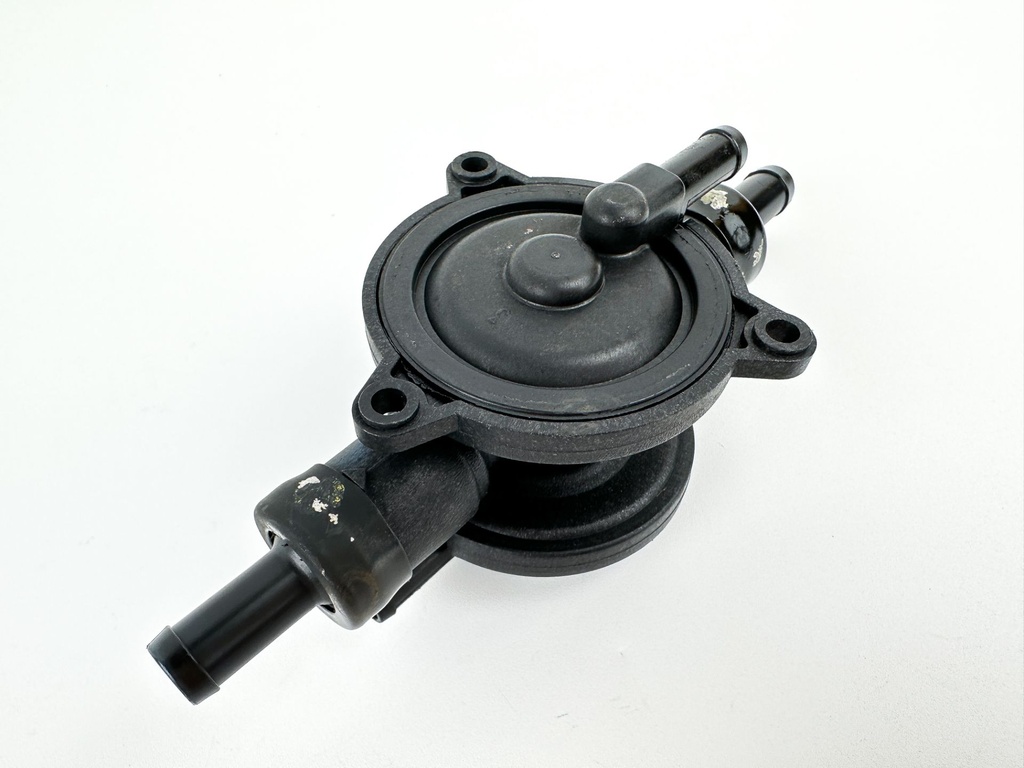 2014 Evinrude 300 HP 2 Stroke Outboard Fuel Lift Pump 5007580 OEM