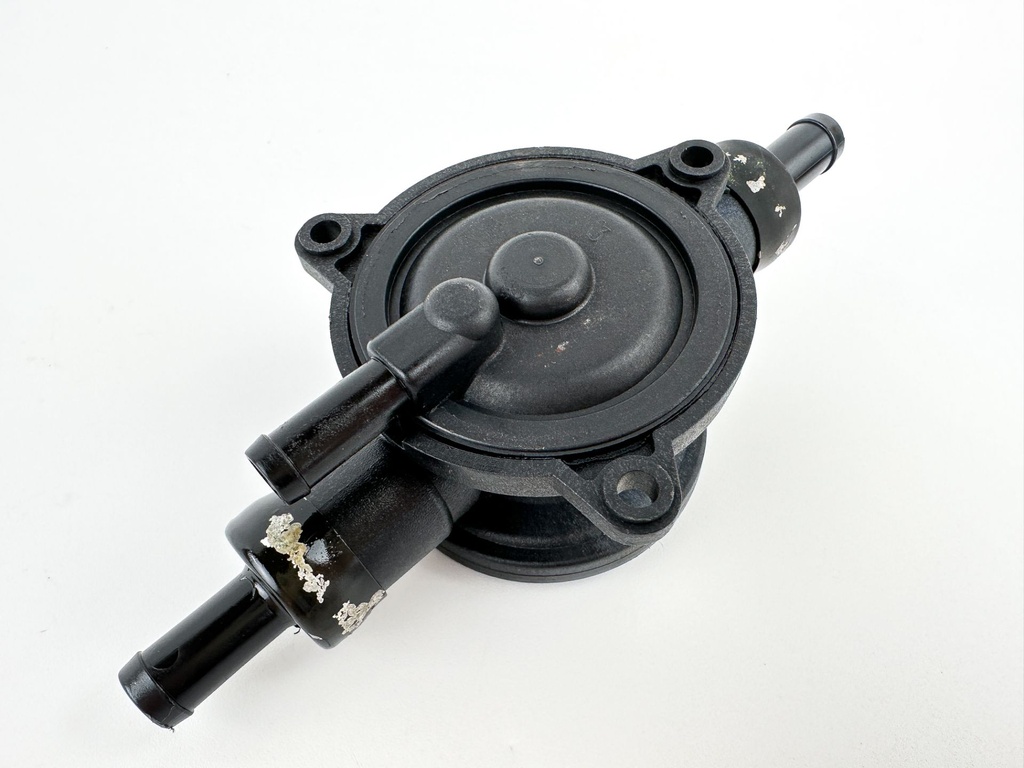2014 Evinrude 300 HP 2 Stroke Outboard Fuel Lift Pump 5007580 OEM
