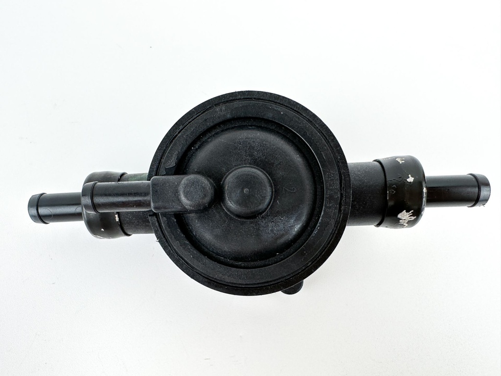 2014 Evinrude 300 HP 2 Stroke Outboard Fuel Lift Pump 5007580 OEM