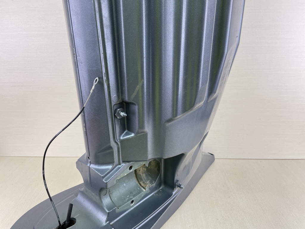 2007 Yamaha 250HP 3.3L 4 Stroke Outboard Upper Casing Mid Section 69J-45111-10-8D