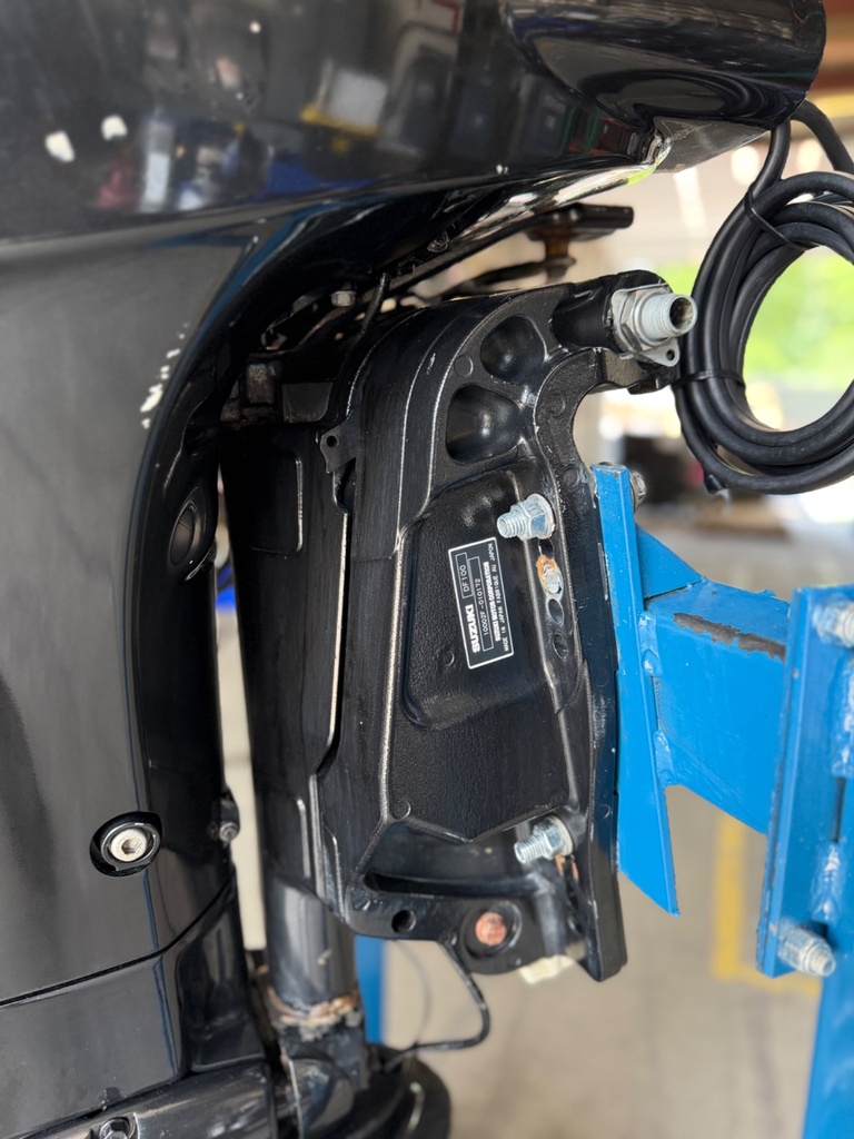 2010 Suzuki DF100 100HP 4 Stroke Outboard 25" XL Shaft - 160 Hours