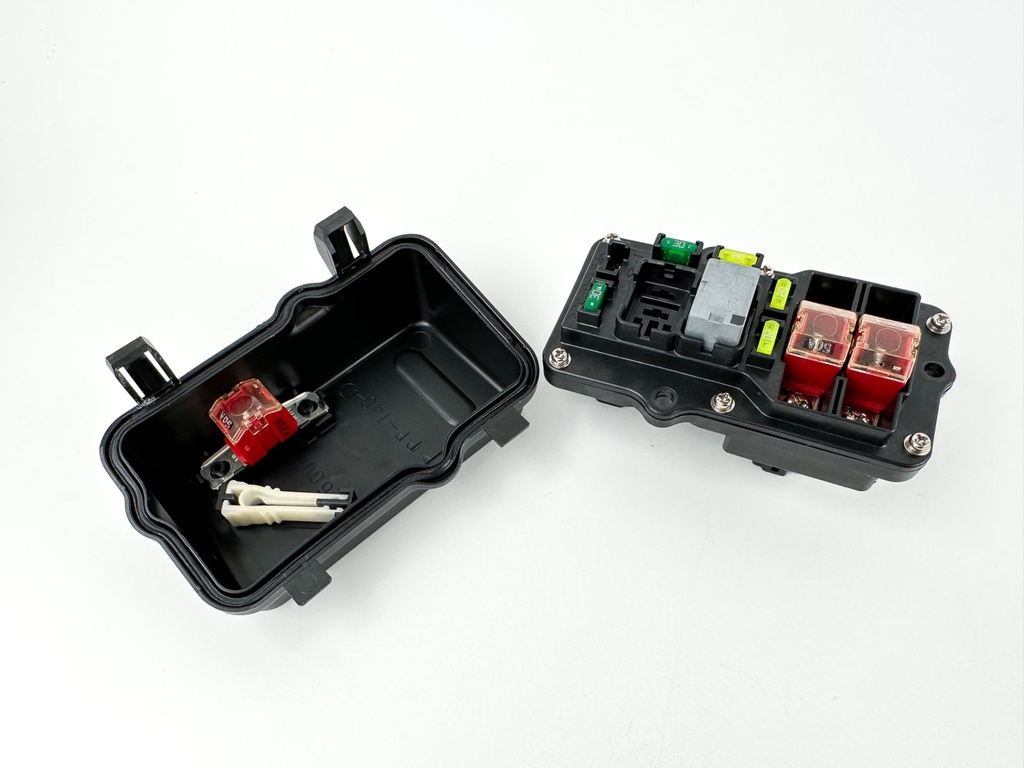 2015 Yamaha 150 HP 4 Stroke Outboard Fuse Box 63P-82170-02-00 OEM