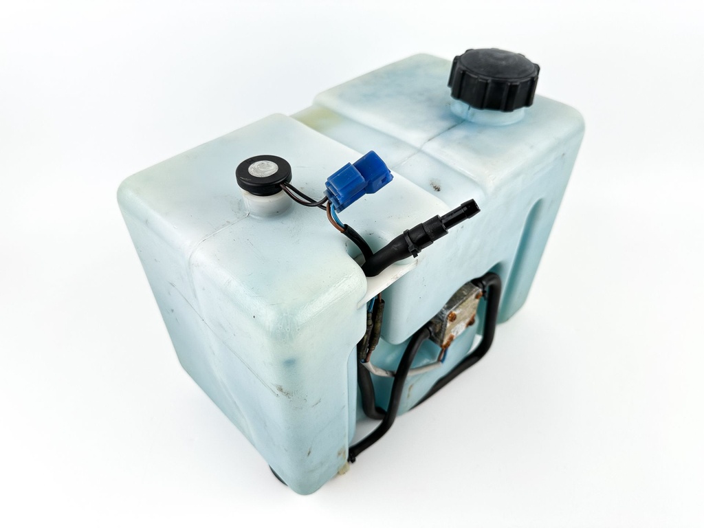 Yamaha Remote Outboard Oil Tank 10.5L 2.8 Gallons W/ Pump & Sensor