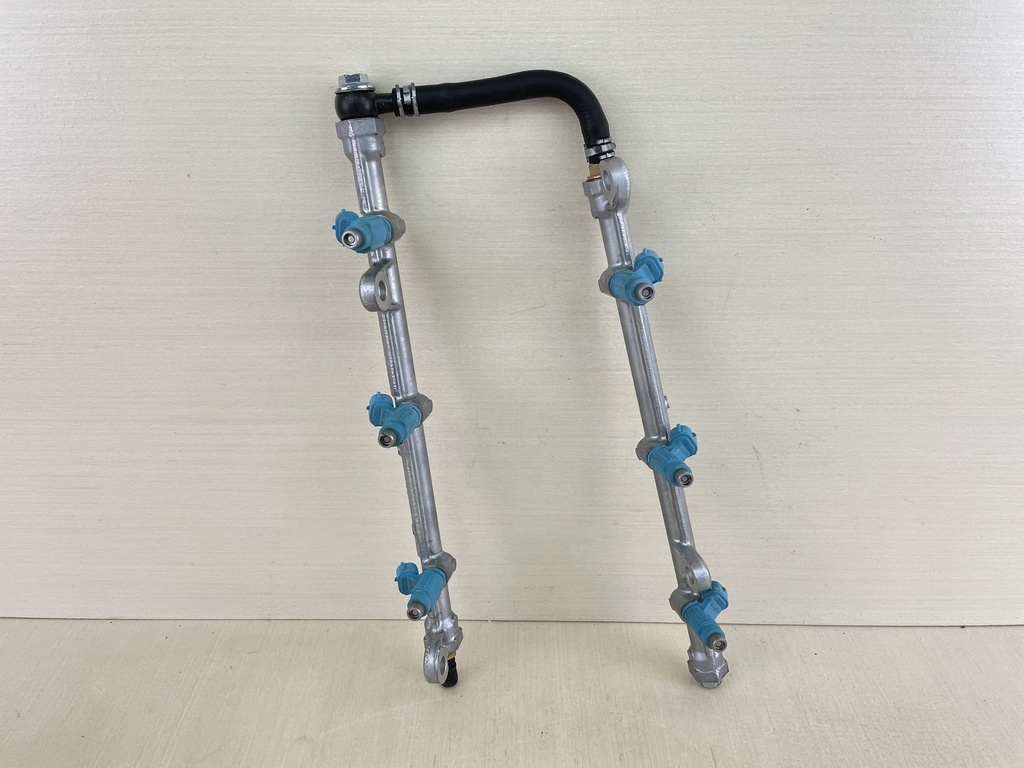 2004 Suzuki 225HP 4 Stroke Outboard Fuel Injector Set With Delivery Pipe 15710-93J00