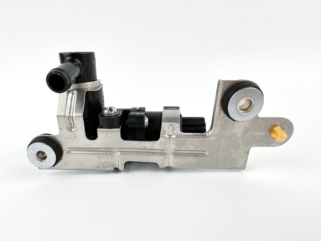 2011 Yamaha 115 HP 4 Stroke Outboard Idle Speed Control Valve ISC IAC 6C5-13713-00-00 OEM