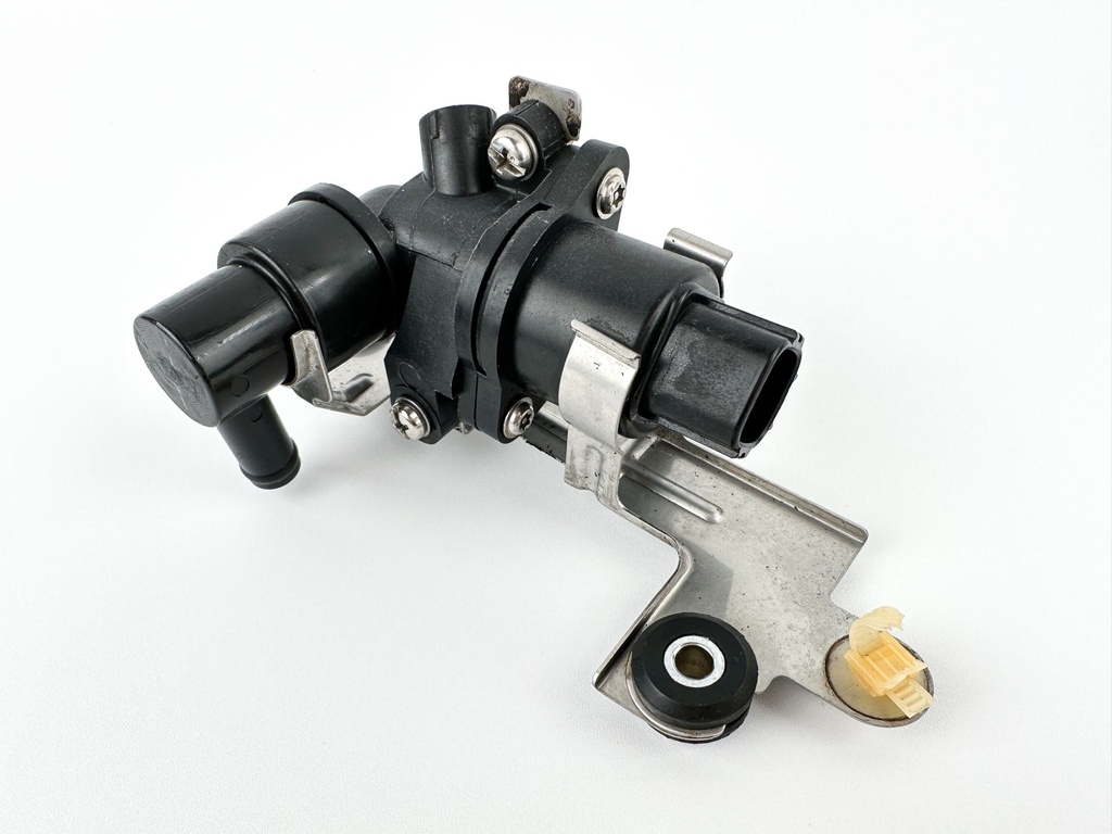 2011 Yamaha 115 HP 4 Stroke Outboard Idle Speed Control Valve ISC IAC 6C5-13713-00-00 OEM