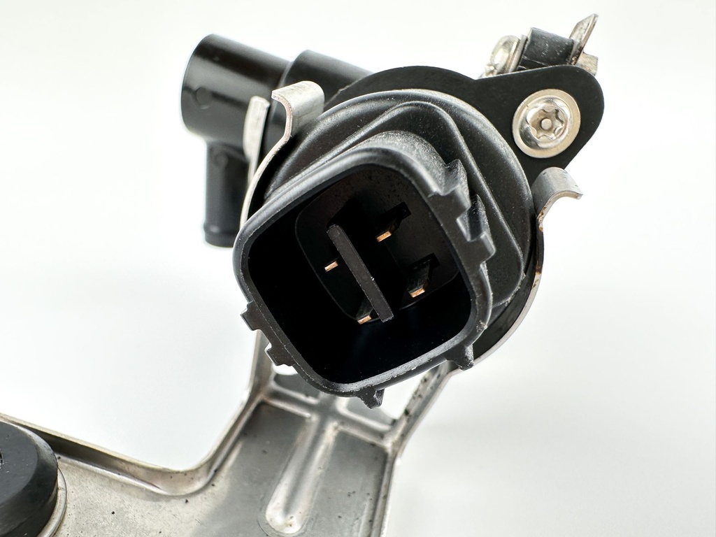 2011 Yamaha 115 HP 4 Stroke Outboard Idle Speed Control Valve ISC IAC 6C5-13713-00-00 OEM