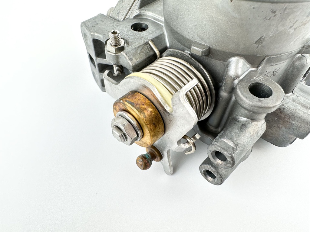 2011 Yamaha 115 HP 4 Stroke Outboard Throttle Body Assembly 68V-13751-20-00 OEM