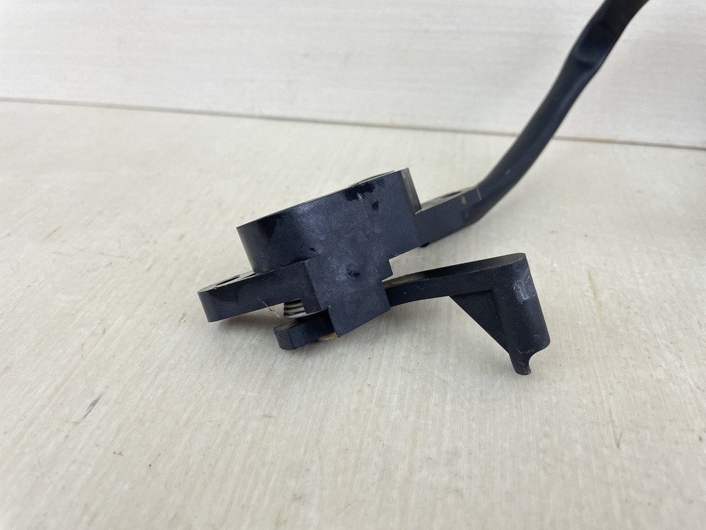 2004 Suzuki 225HP 4 Stroke Outboard Trim Sender Unit 34801-93J04