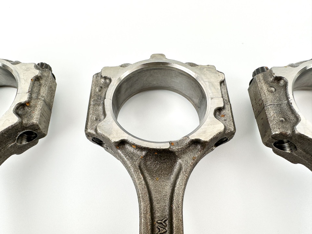 2011 Yamaha 115 HP 4 Stroke Outboard Piston & Connecting Rod Set 68V-W1164-02-00 OEM