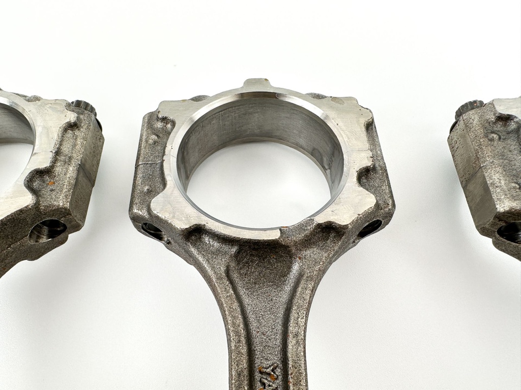 2011 Yamaha 115 HP 4 Stroke Outboard Piston & Connecting Rod Set 68V-W1164-02-00 OEM