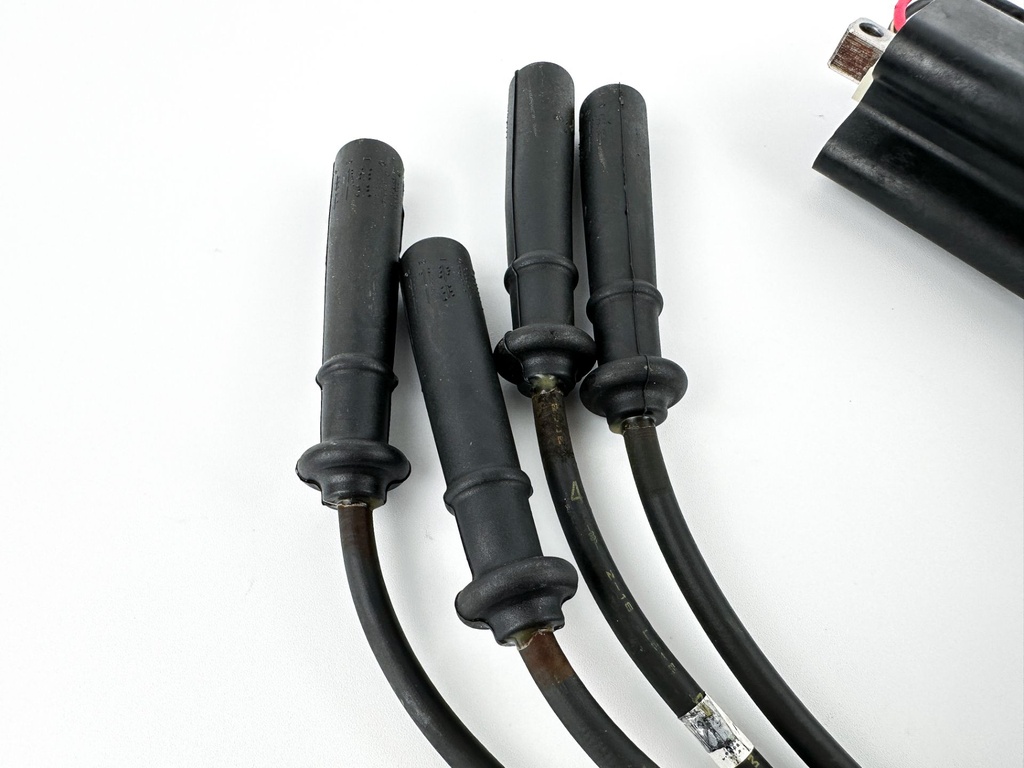 2011 Yamaha 115 HP 4 Stroke Outboard Ignition Coil Set 68V-82310-00-00 OEM