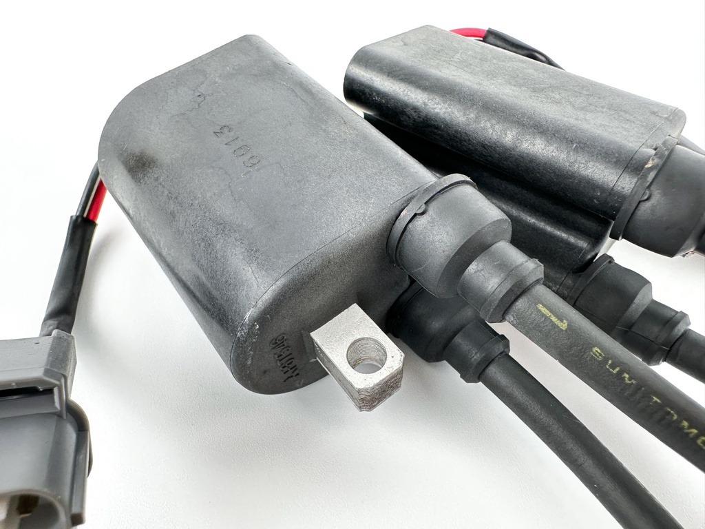 2011 Yamaha 115 HP 4 Stroke Outboard Ignition Coil Set 68V-82310-00-00 OEM