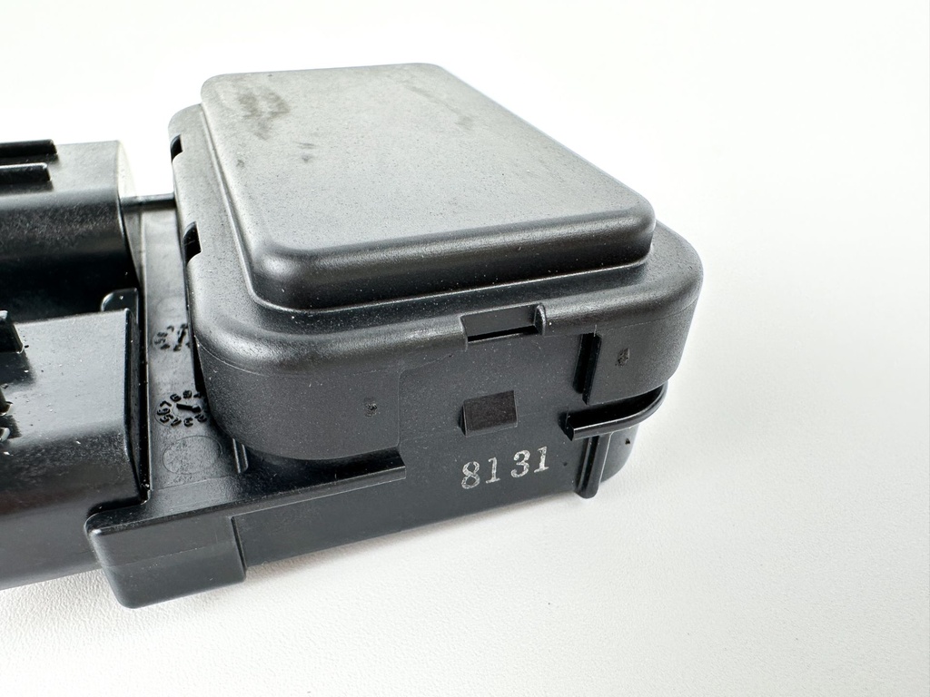 2018 Suzuki 200 HP 4 Stroke Outboard Trim Tilt Relay 38410-93J21 OEM